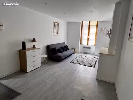 studio 1 pièce 23 m²