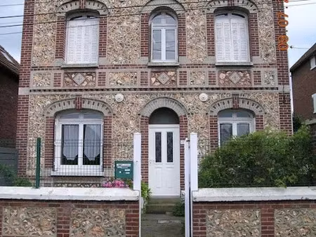 location maison 5 pièces 125 m² à sotteville-les-rouen (76300)  1 065 €