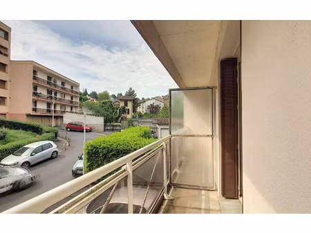 location appartement  17.92 m² t-1 à aurillac  304 €