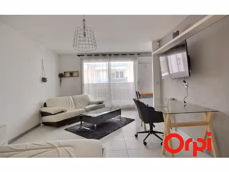 location appartement  39.76 m² t-1 à marseille 5  850 €