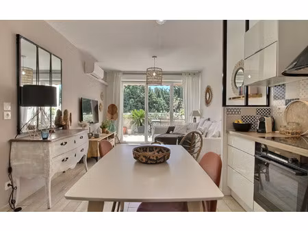 appartement marseille 9 44 m² t-2 à vendre  245 000 €