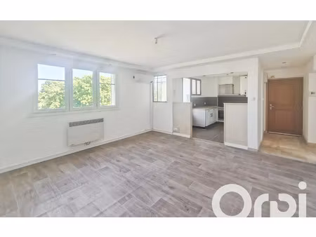 location appartement  65 m² t-4 à pont-saint-esprit  650 €