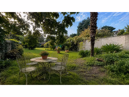 vente maison à nantes (44000) : à vendre / 217m² nantes