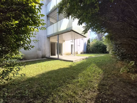 bayonne arenes - appartement t3 jardin cellier et parking
