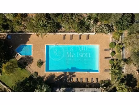 sublime 3pièces - rénové -terrasse - jardin - calme - piscine - stationnement