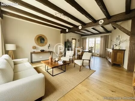 maison 8 pièces 165 m²