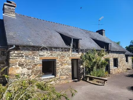 maison en pierre de 154 m² à mur-de-bretagne