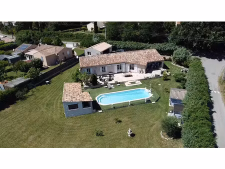 vente maison 5 pièces 165 m² régusse (83630)