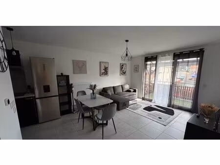 appartement t2 martignas-sur-jalle - 41 m2 - 895 euros ttc