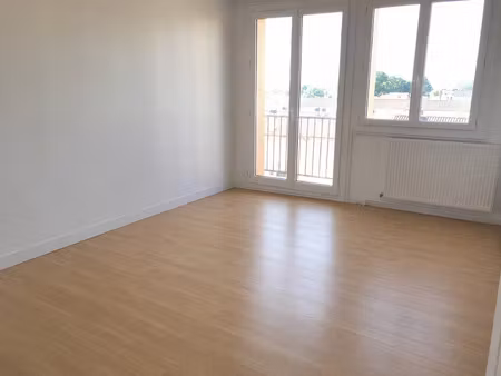appartement t3 de 57 10 m2 à mérignac grand louis