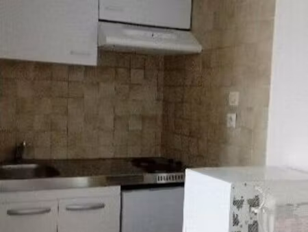 appartement studio pessac - 18 m2 - 600 euros ttc