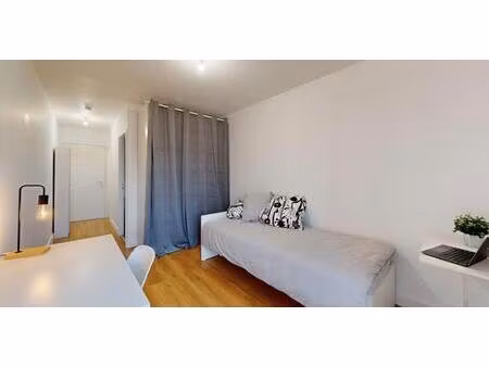 appartement studio pessac - 18 m2 - 605 euros ttc