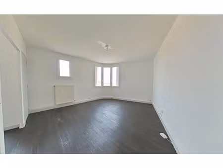 location appartement  m² t-3 à romans-sur-isère  516 €