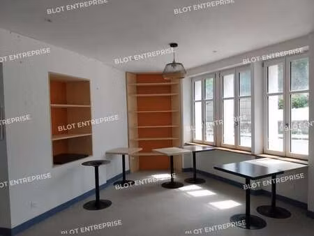 vente commerce concarneau 29900 160m²