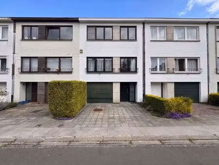 maison à louer avec garage et jardin   braine-l'alleud (rbw16252)