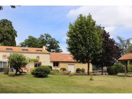 maison à vendre cholet 8 pièce(s) 252m2 369 000€