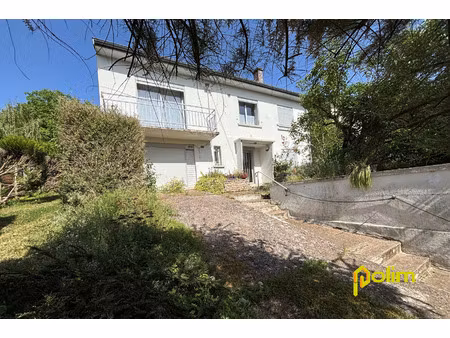 maison familiale au calme avec grand garage et environnement