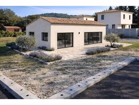 terrain de 440m2 avec permis purgé