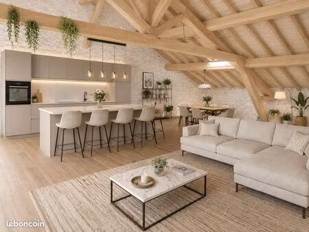 grenier à aménager - 100 m² au sol - fort potentiel
