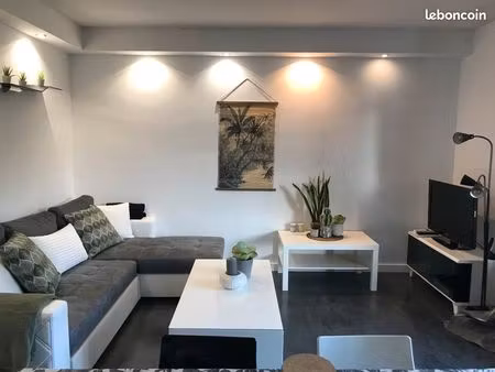 charmant t3 avec balcon et parking proche centre ville aix