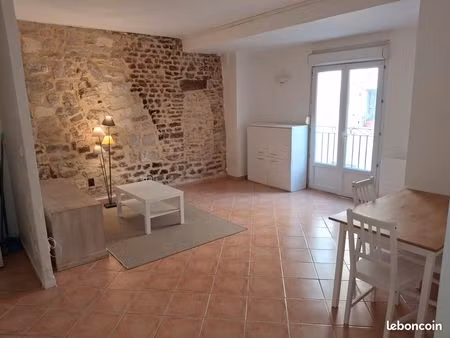 loue t2 43m2 meublé rénové centre ville bollène