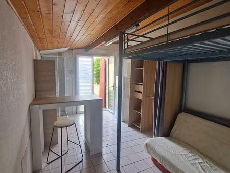 studio meublé indépendant au calme (étudiant)