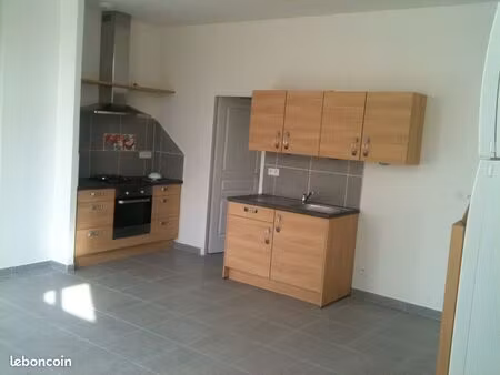appartement 2 ch + 1 bureau