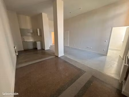 appartement 2 pièces 63 m²