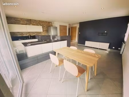 t3 (2 chambres) douane de perly spacieux et lumineux en dernier étage