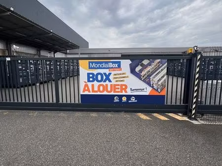 garde-meuble - location de box de stockage de 1 à 26 m² fléxible et sécurisée - proche de 