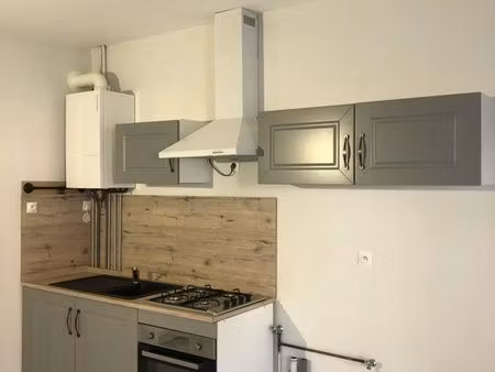 à louer maison avec deux chambres