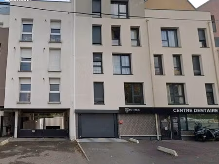place de parking souterrain