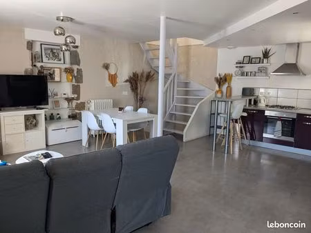 location maison de ville meublée 90m2 espaly (700)