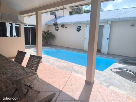 location haut de villa meublé avec piscine - location de 4 mois