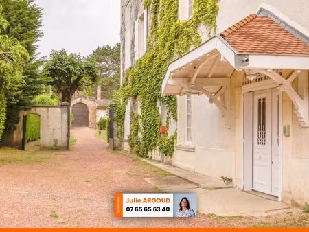 appartement de caractère t4 de 125 m² à collonges-au-mont-d'or