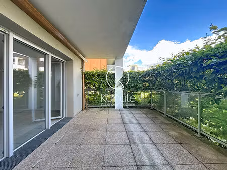 appartement albigny sur saône  2 pièce(s) 43 m2 en rez de chaussée   grande terrasse parki