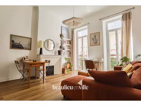 13006 - vauban - t2 meublé et rénové - 960eur