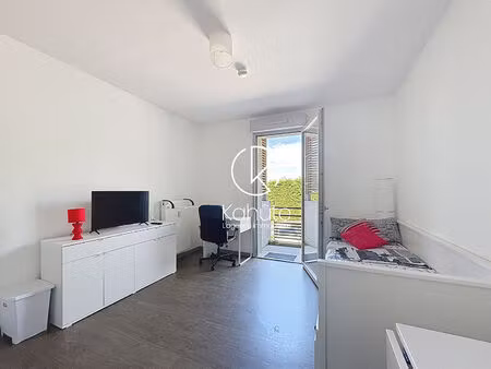 limonest - studio meublé avec balcon - 19.2m² -