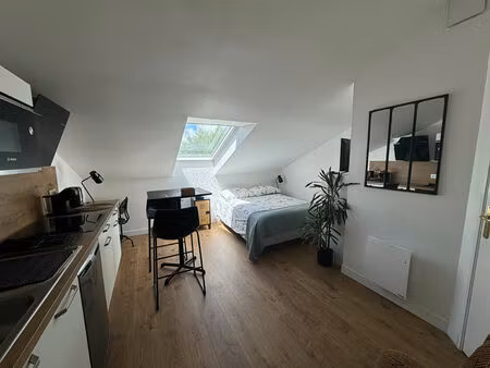 rennes/ rue d'antrain - studio meublé avec goût et refait à neuf !
