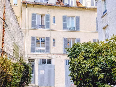 versailles notre-dame les prés appartement 3 pièces 67 m² au sol situé au 3eme et dernier 