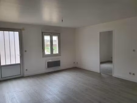 villemandeur  t3 de 60 m2 situé au 1er étage comprenant ...