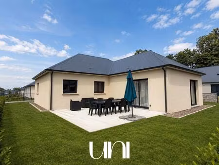 maison 5 pièces de plain pied avec jardin