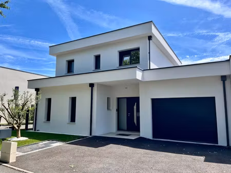 maison à vendre le plessis grammoire 6 pièce(s) 157m2 549 000€