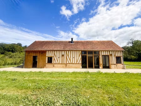 une maison à colombages entièrement rénovée en pleine nature