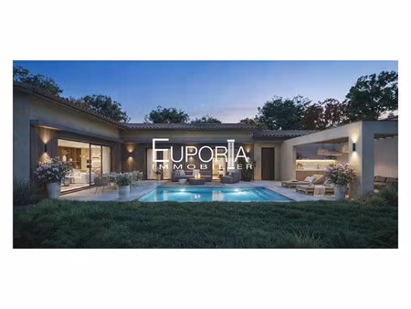 villa 4 pièces de 130 m² avec piscine  jardin de 171 m² et do