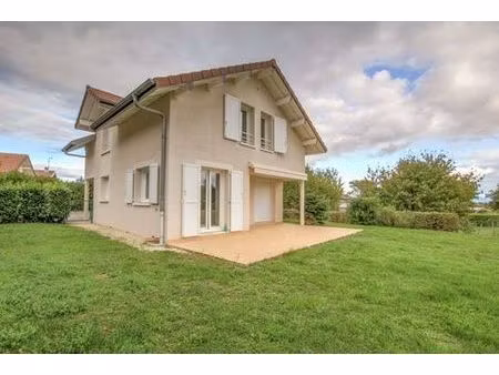maison de 5 pièces de luxe en location à sergy  france