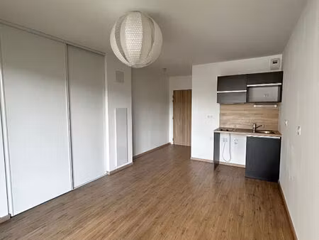 location appartement 2 pièces  37.01m²  le mans