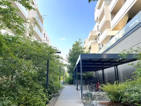 appartement avec balcon - 30m2 - résidence récente