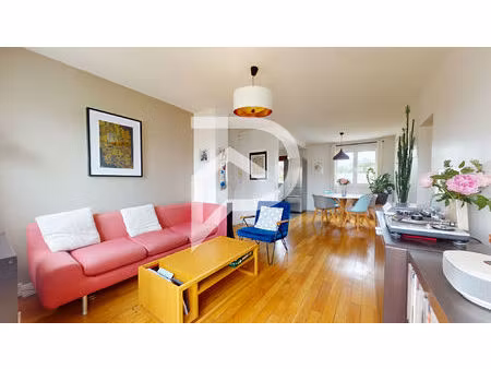 a vendre 4 pièces avec 3 chambres à marly-le-roi - hyper centre  balcon  cave  parking