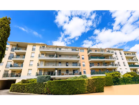 exclusivité ! t3 de 79 m² avec terrasse  garage et parking ? secteur gare / promenades